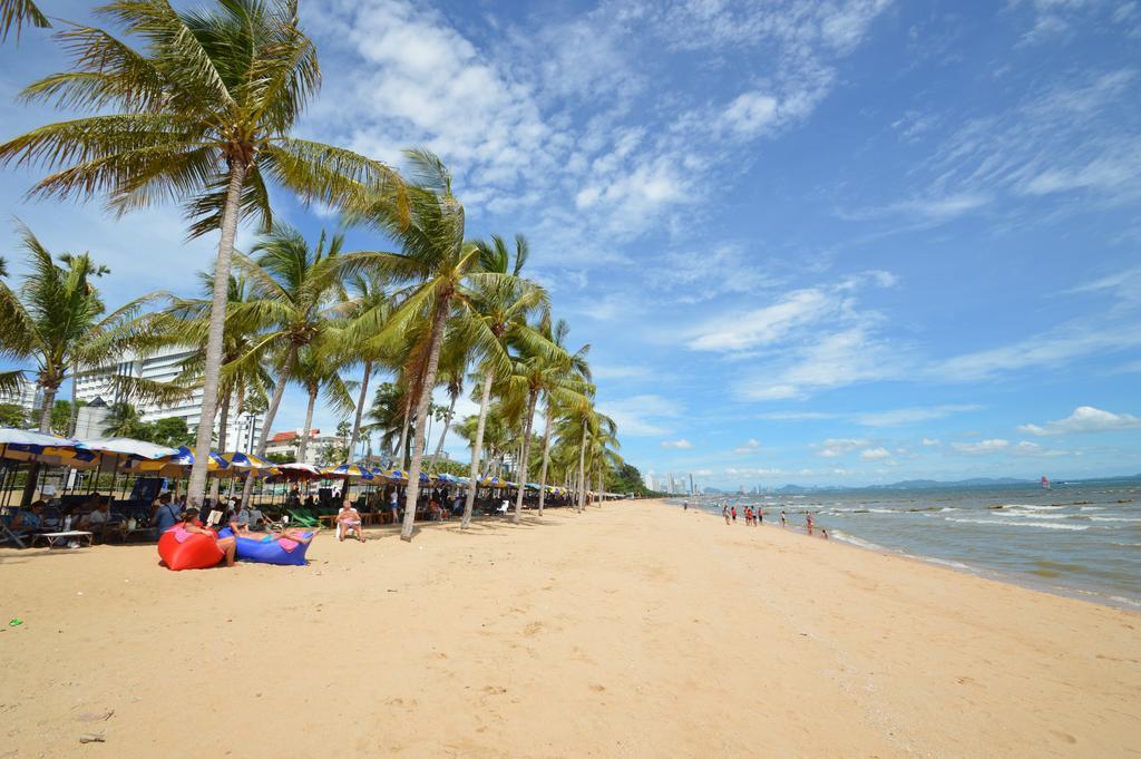 D.D. Inn Beach Guesthouse Pattaya Exterior foto